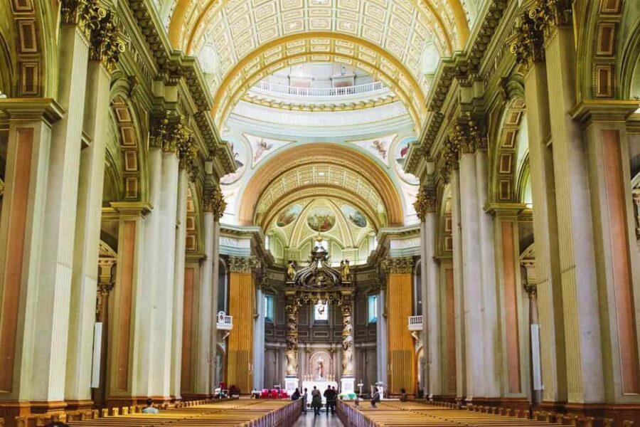 Small group: Toronto, Montreal, Quebec & Niagara 4-Day Tour - Montreal: walking time, cathedral exteriors, and a dinner option if you want the full vibe