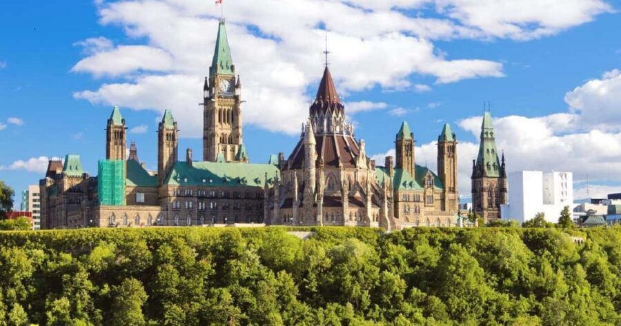 Small group: Toronto, Montreal, Quebec & Niagara 4-Day Tour - Price and what $848 covers (and what it doesn’t)