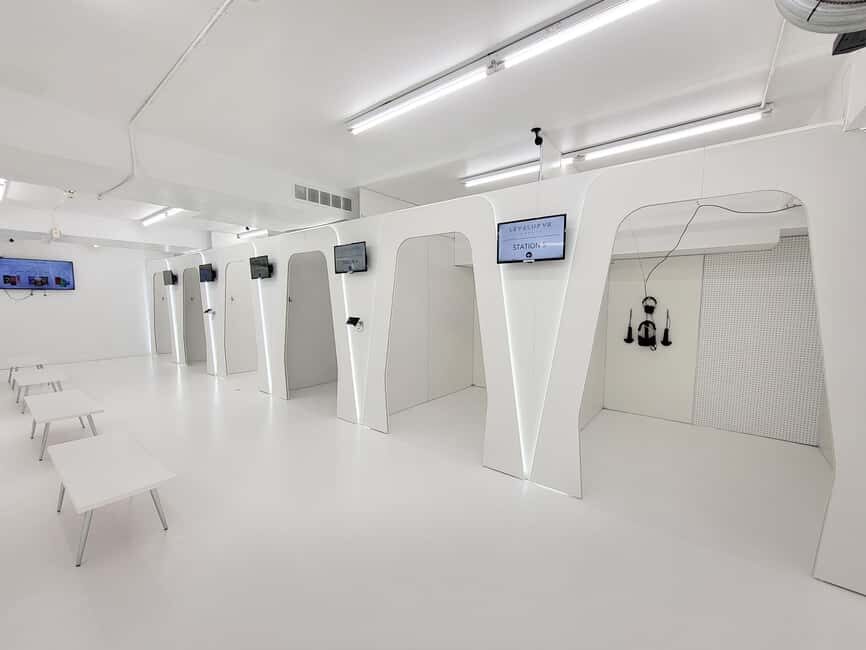 Toronto: Immersive Virtual Reality Arcade Experience - Comfort and Safety: Glasses, Contacts, and Motion Limits